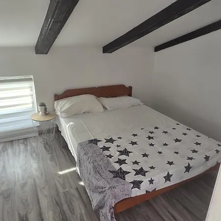 Kosi Apartman *